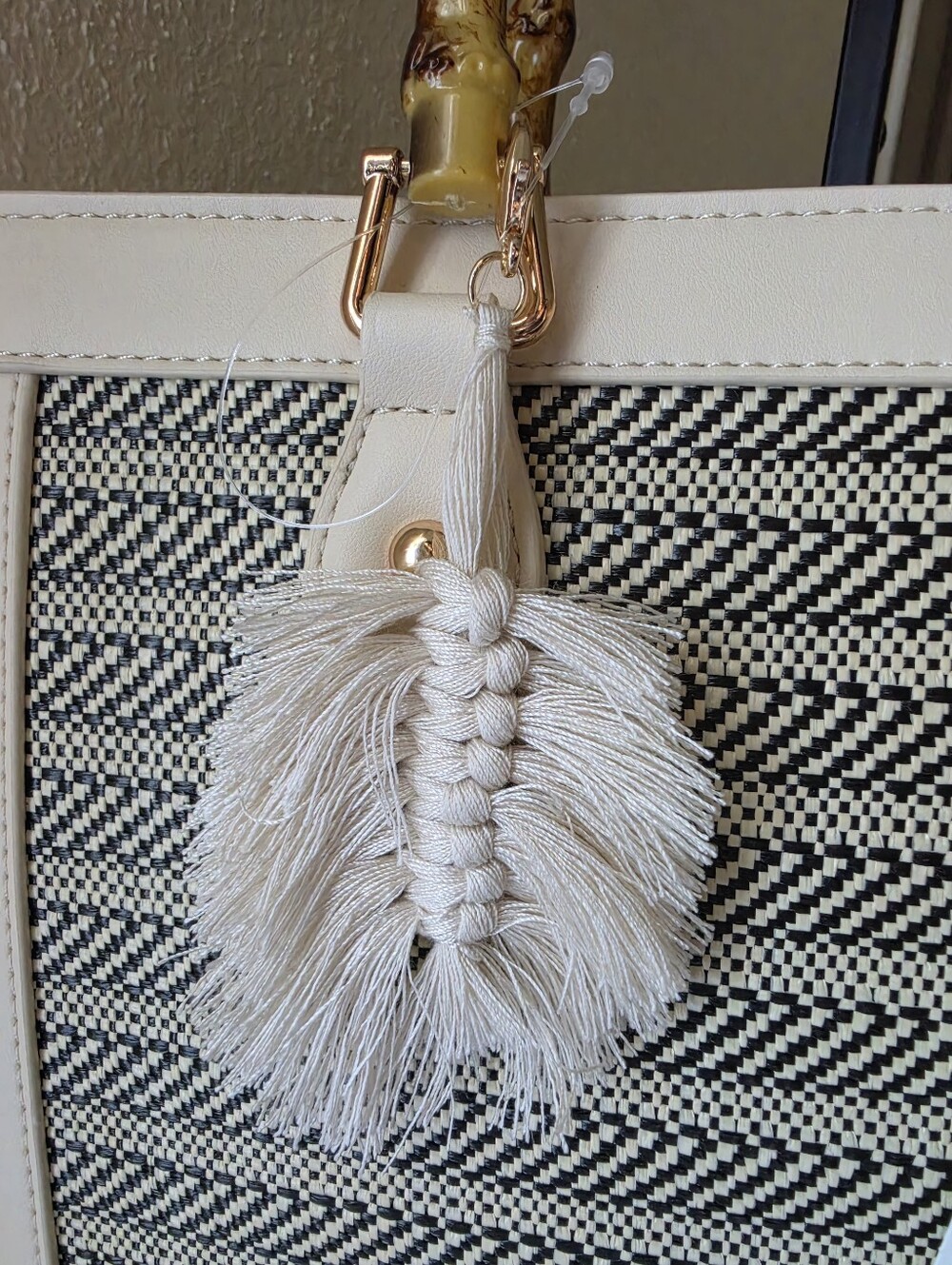 ​NWT Wildfox Stripe Straw Tote Satchel Crossbody Bag Cream Black OS - Picture 7 of 13
